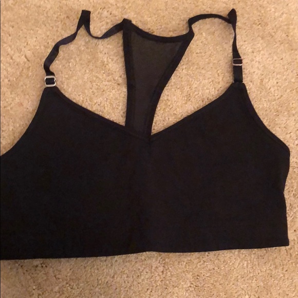 VS SPORTS BRA - Picture 1 of 3